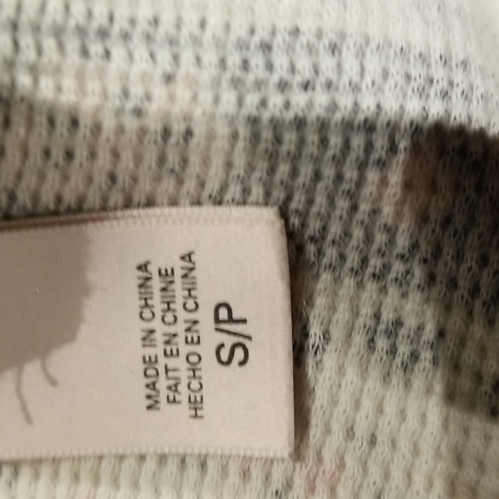 Victoria Secret Thermal Waffle Long Sleeve Top size S/P - Picture 4 of 6